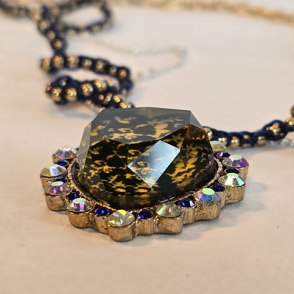 Betsey Johnson Gold and Navy CRYSTAL Heart Necklace with Iridescent Accents - Picture 6 of 12
